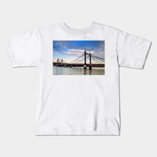 Albert Bridge River Thames London Kids T-Shirt